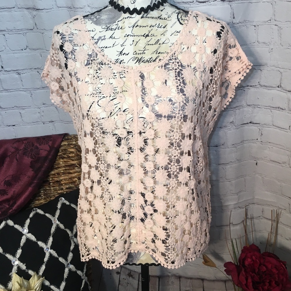 LC Lauren Conrad crocheted top